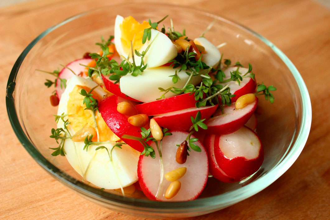 naturhost rerichovy salat s redkvickami